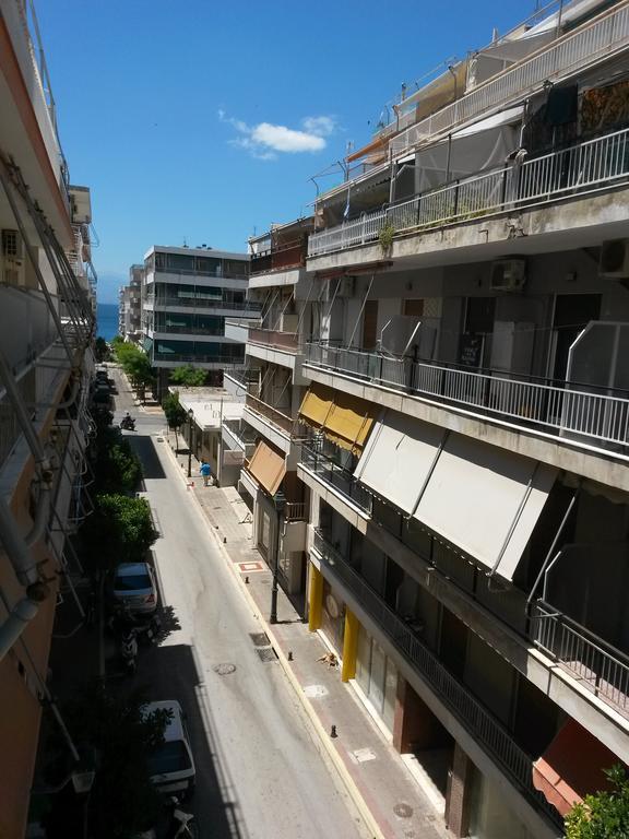 100M From The Beach Cosy Apartment Loutraki  Exterior photo