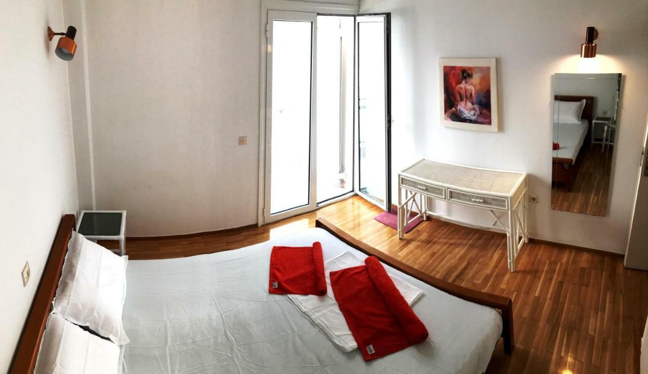 100M From The Beach Cosy Apartment Loutraki  Exterior photo